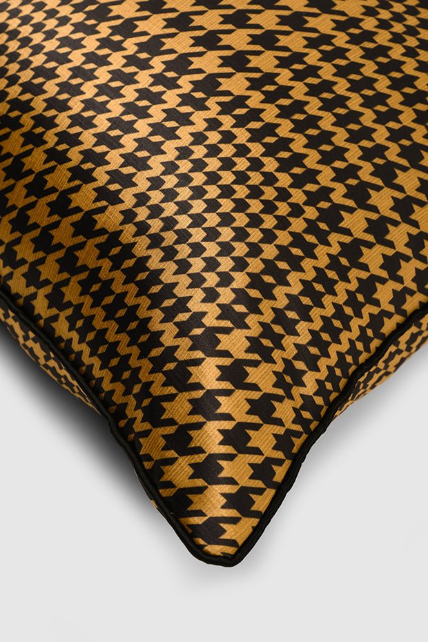 Houndstooth Pillow Cover , Caramel - Pillow Covers